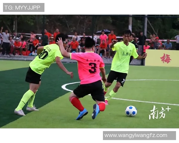 杜塞尔与沙尔克04激战正酣比分结果揭晓引发球迷热议